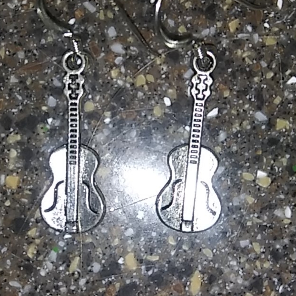 Guitar earrings